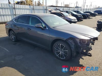 Czwarte zdjęcie samochodu z boku: 2023 LEXUS ES 350 BASE VIN:58ADZ1B13PU147441 - miniatura