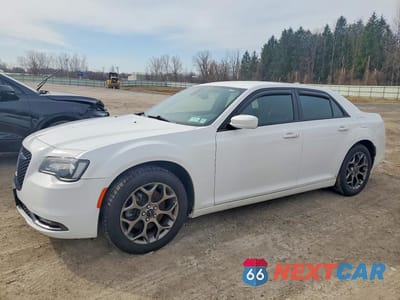 2015 CHRYSLER 300 S 2C3CCAGG9FH803413 - główne zdjęcie licytacji z USA - miniatura