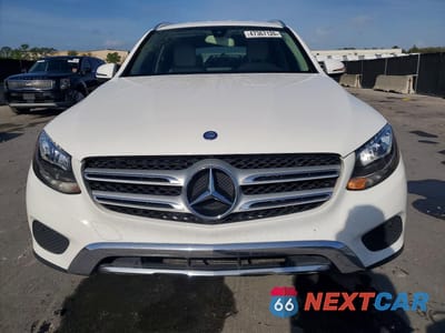 Piąte zdjęcie samochodu w środku: 2016 MERCEDES-BENZ GLC 300 VIN:WDC0G4JB5GF109560 - miniatura