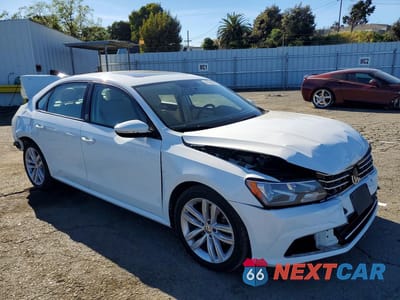 Czwarte zdjęcie samochodu z boku: 2019 VOLKSWAGEN PASSAT WOLFSBURG VIN:1VWLA7A34KC010069 - miniatura