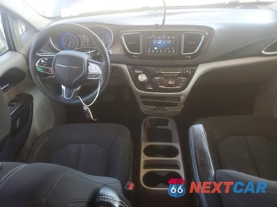 Zdjęcie 8 z 13 samochodu: 2021 CHRYSLER VOYAGER LX VIN:2C4RC1CG2MR580313 - miniatura