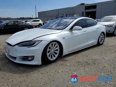 2016 TESLA MODEL S 5YJSA1E2XGF155947 - główne zdjęcie licytacji z USA - miniatura
