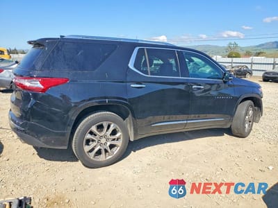 Trzecie zdjęcie samochodu z tyłu: 2019 CHEVROLET TRAVERSE PREMIER VIN:1GNERKKW7KJ288399 - miniatura