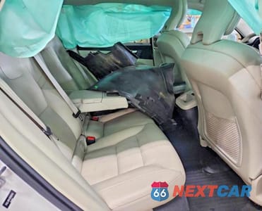 Zdjęcie 11 z 12 samochodu: 2022 VOLVO XC60 B5 MOMENTUM VIN:YV4L12RK2N1965404 - miniatura