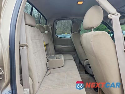 Zdjęcie 10 z 12 samochodu: 2006 TOYOTA TUNDRA SR5 VIN:5TBBT44156S481002 - miniatura