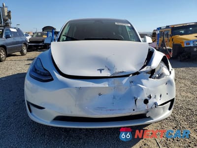 Piąte zdjęcie samochodu w środku: 2022 TESLA MODEL Y VIN:7SAYGDEE8NF435497 - miniatura