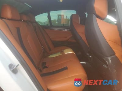Zdjęcie 10 z 12 samochodu: 2019 BMW M5 VIN:WBSJF0C54KB448090 - miniatura