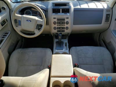 Zdjęcie 8 z 12 samochodu: 2010 FORD ESCAPE XLT VIN:1FMCU9DG1AKB54795 - miniatura