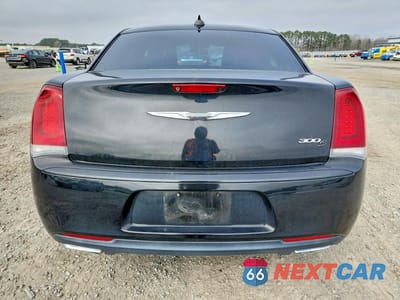 Zdjęcie 6 z 11 samochodu: 2015 CHRYSLER 300 S VIN:2C3CCABG2FH743160 - miniatura