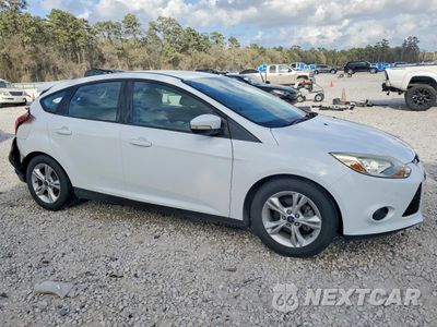 Czwarte zdjęcie samochodu z boku: 2014 FORD FOCUS SE VIN:1FADP3K20EL412802 - miniatura