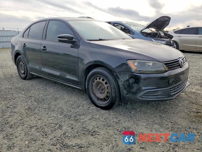 Czwarte zdjęcie samochodu z boku: 2014 VOLKSWAGEN JETTA SE VIN:3VWD17AJ1EM367098 - miniatura