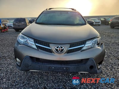 Piąte zdjęcie samochodu w środku: 2014 TOYOTA RAV4 XLE VIN:JTMRFREV3ED088976 - miniatura
