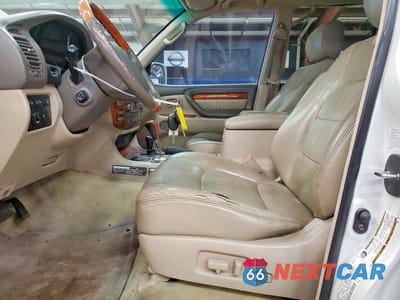 Zdjęcie 7 z 13 samochodu: 2004 LEXUS LX 470 BASE VIN:JTJHT00W343543665 - miniatura