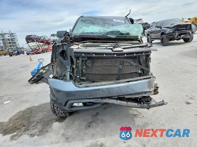 Piąte zdjęcie samochodu w środku: 2020 CHEVROLET SILVERADO K1500 RST VIN:3GCUYEED7LG421944 - miniatura