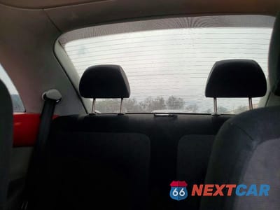 Zdjęcie 10 z 12 samochodu: 2000 VOLKSWAGEN NEW BEETLE GL VIN:3VWBA21C9YM405189 - miniatura