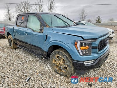 Czwarte zdjęcie samochodu z boku: 2023 FORD F150 SUPERCREW VIN:1FTFW1E84PKD83114 - miniatura