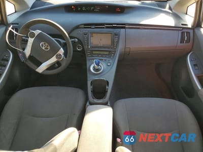 Zdjęcie 8 z 11 samochodu: 2010 TOYOTA PRIUS III VIN:JTDKN3DUXA0017267 - miniatura