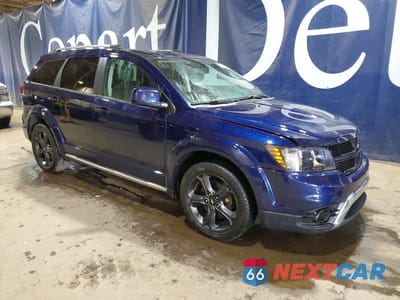 Czwarte zdjęcie samochodu z boku: 2018 DODGE JOURNEY CROSSROAD VIN:3C4PDDGG1JT252132 - miniatura