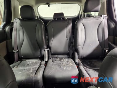 Zdjęcie 10 z 14 samochodu: 2025 KIA CARNIVAL LXS VIN:KNDNB5K39S6532321 - miniatura