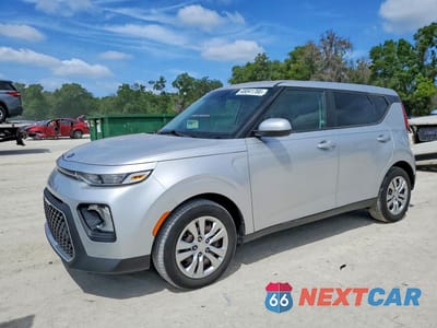 2020 KIA SOUL LX KNDJ23AU5L7098729 - główne zdjęcie licytacji z USA - miniatura