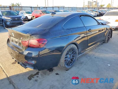 Trzecie zdjęcie samochodu z tyłu: 2018 BMW M4 VIN:WBS4Y9C50JAC86574 - miniatura