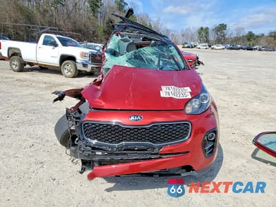 Piąte zdjęcie samochodu w środku: 2019 KIA SPORTAGE EX VIN:KNDPN3AC0K7576613 - miniatura