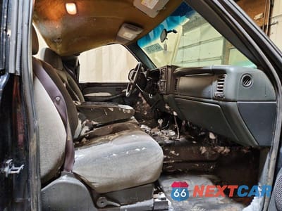 Zdjęcie 7 z 12 samochodu: 2002 CHEVROLET SILVERADO K2500 HEAVY DUTY VIN:1GCHK24G42E103279 - miniatura