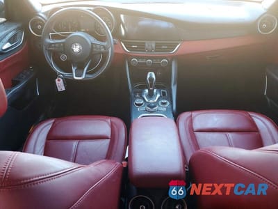 Zdjęcie 8 z 11 samochodu: 2021 ALFA ROMEO GIULIA SPORT VIN:ZARFAMAN5M7647229 - miniatura