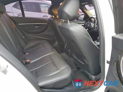 Zdjęcie 10 z 12 samochodu: 2018 BMW 330 XI VIN:WBA8D9C59JA614282 - miniatura