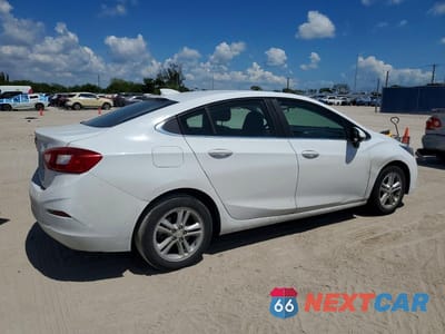 Trzecie zdjęcie samochodu z tyłu: 2017 CHEVROLET CRUZE LT VIN:1G1BE5SM7H7226443 - miniatura