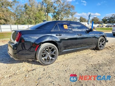 Trzecie zdjęcie samochodu z tyłu: 2022 CHRYSLER 300 TOURING VIN:2C3CCAAG5NH134273 - miniatura