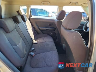 Zdjęcie 10 z 12 samochodu: 2010 KIA SOUL BASE VIN:KNDJT2A18A7106090 - miniatura