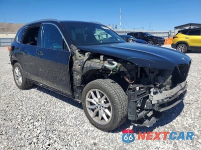 Czwarte zdjęcie samochodu z boku: 2020 BMW X5 XDRIVE40I VIN:5UXCR6C06L9B26320 - miniatura