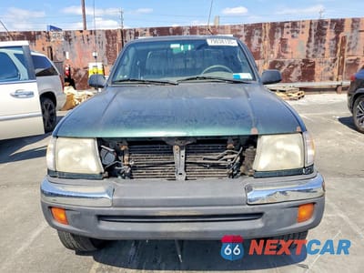 Piąte zdjęcie samochodu w środku: 2000 TOYOTA TACOMA BASE VIN:4TAWM72N9YZ609252 - miniatura