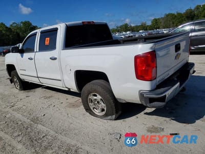 Drugie zdjęcie samochodu z przodu: 2018 CHEVROLET SILVERADO K1500 LTZ VIN:3GCUKSEC3JG477495 - miniatura