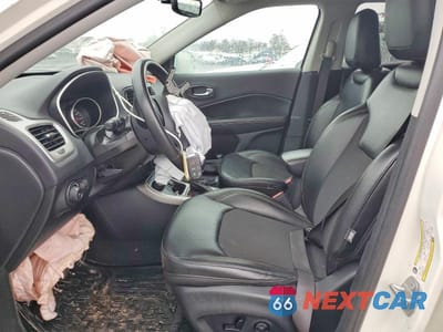 Zdjęcie 7 z 13 samochodu: 2018 JEEP COMPASS LATITUDE VIN:3C4NJDBB4JT479553 - miniatura