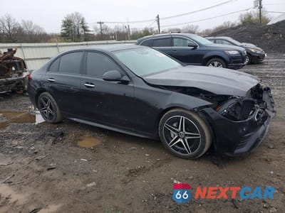 Czwarte zdjęcie samochodu z boku: 2023 MERCEDES-BENZ C 300 4MATIC VIN:W1KAF4HB8PR100021 - miniatura