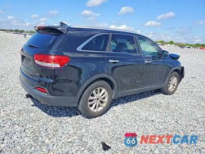 Trzecie zdjęcie samochodu z tyłu: 2017 KIA SORENTO LX VIN:5XYPG4A38HG236816 - miniatura