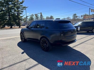 Trzecie zdjęcie samochodu z tyłu: 2023 LAND ROVER RANGE ROVER SE VIN:SALKP9FU8PA047633 - miniatura