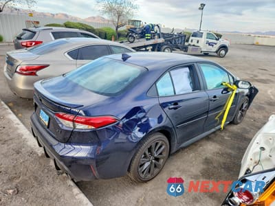 Trzecie zdjęcie samochodu z tyłu: 2025 TOYOTA COROLLA SE VIN:5YFS4MCE8SP220040 - miniatura