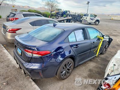 Trzecie zdjęcie samochodu z tyłu: 2025 TOYOTA COROLLA SE VIN:5YFS4MCE8SP220040 - miniatura