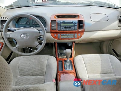 Zdjęcie 8 z 11 samochodu: 2004 TOYOTA CAMRY XLE VIN:4T1BE30K04U832347 - miniatura