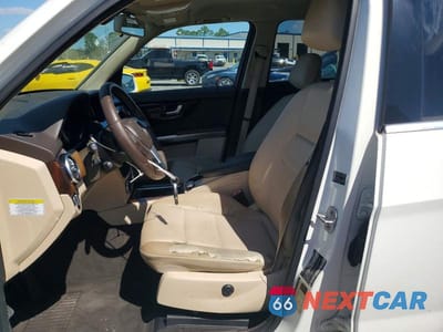 Zdjęcie 7 z 12 samochodu: 2013 MERCEDES-BENZ GLK 350 VIN:WDCGG5HB1DG037157 - miniatura