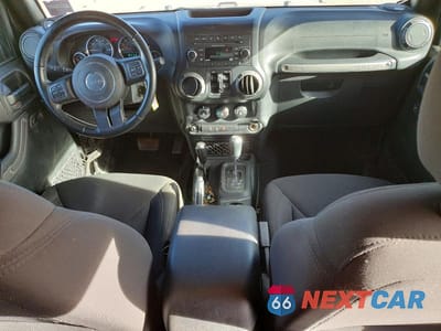Zdjęcie 8 z 13 samochodu: 2017 JEEP WRANGLER UNLIMITED SPORT VIN:1C4BJWDG1HL745964 - miniatura