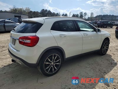 Trzecie zdjęcie samochodu z tyłu: 2017 MERCEDES-BENZ GLA 250 VIN:WDCTG4EB8HJ318930 - miniatura