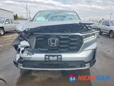 Piąte zdjęcie samochodu w środku: 2025 HONDA PILOT EXL VIN:5FNYG1H46SB039224 - miniatura