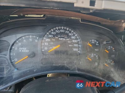 Zdjęcie 9 z 11 samochodu: 2005 GMC NEW SIERRA K1500 VIN:2GTEK13T751155328 - miniatura