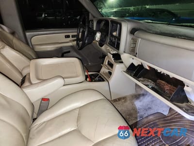 Zdjęcie 13 z 14 samochodu: 2001 GMC YUKON XL K1500 VIN:1GKFK16T41J308154 - miniatura
