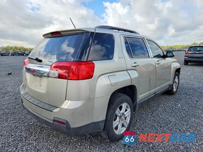 Trzecie zdjęcie samochodu z tyłu: 2015 GMC TERRAIN SLE VIN:2GKALREK2F6387519 - miniatura