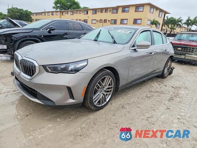 2024 BMW 530 WBA43FJ04RCR49747 - główne zdjęcie licytacji z USA - miniatura